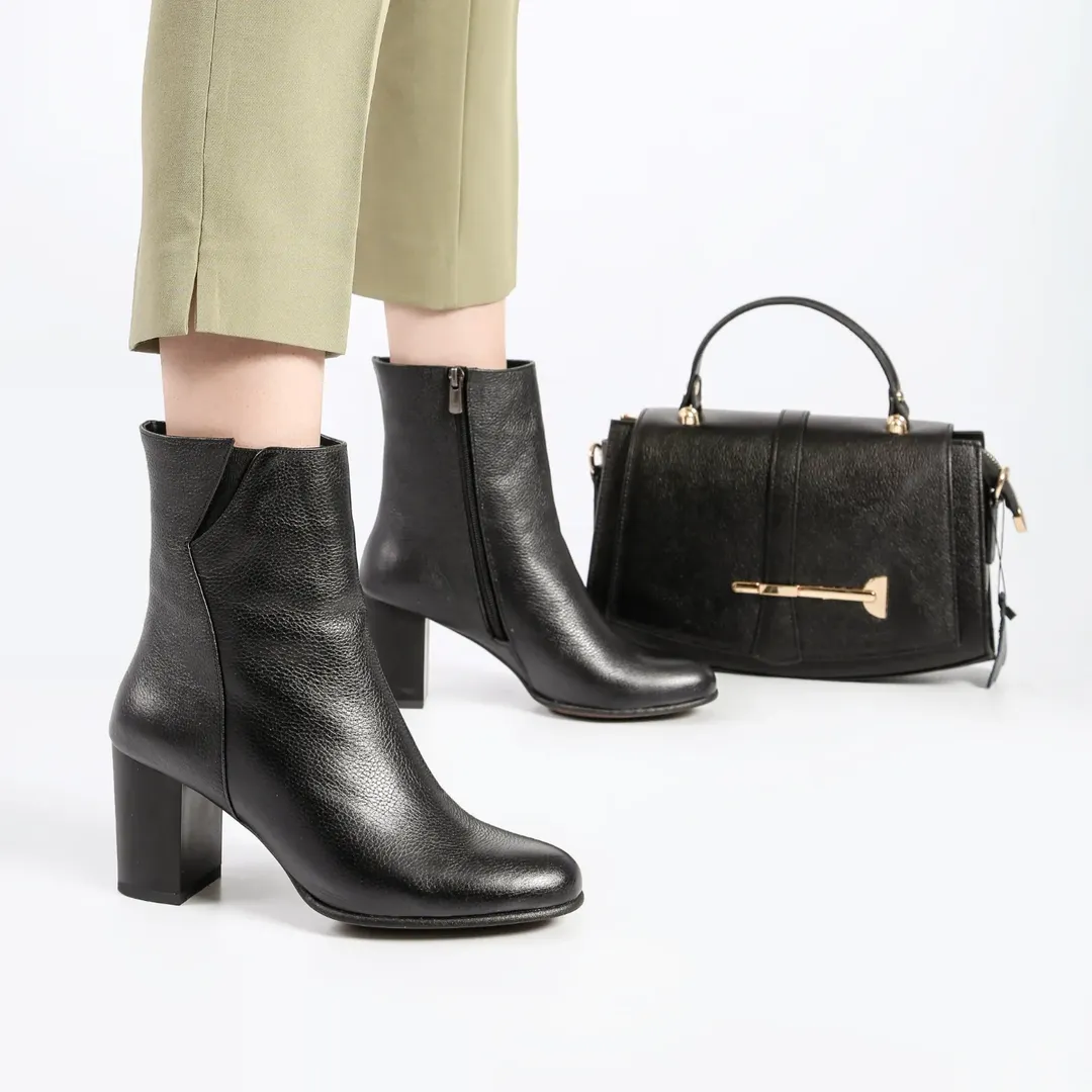 بوت تمام چرم پاشنه ۷